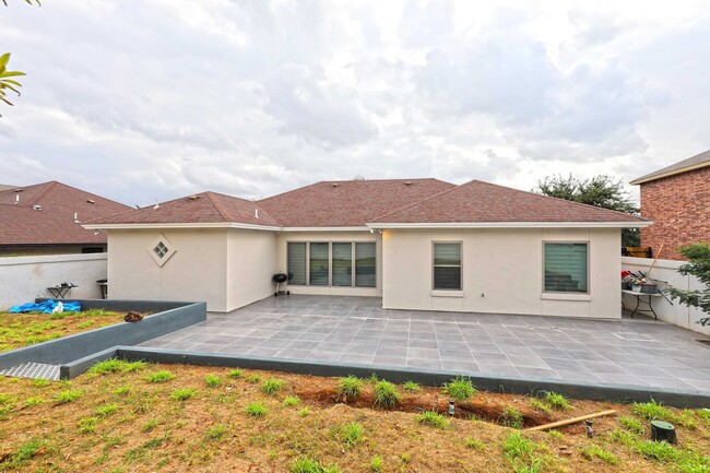 Building Photo - 402 Starling Creek Loop