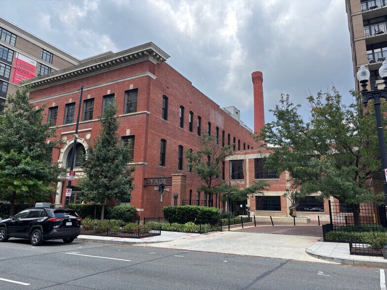 Building Photo - 437 New York Ave NW