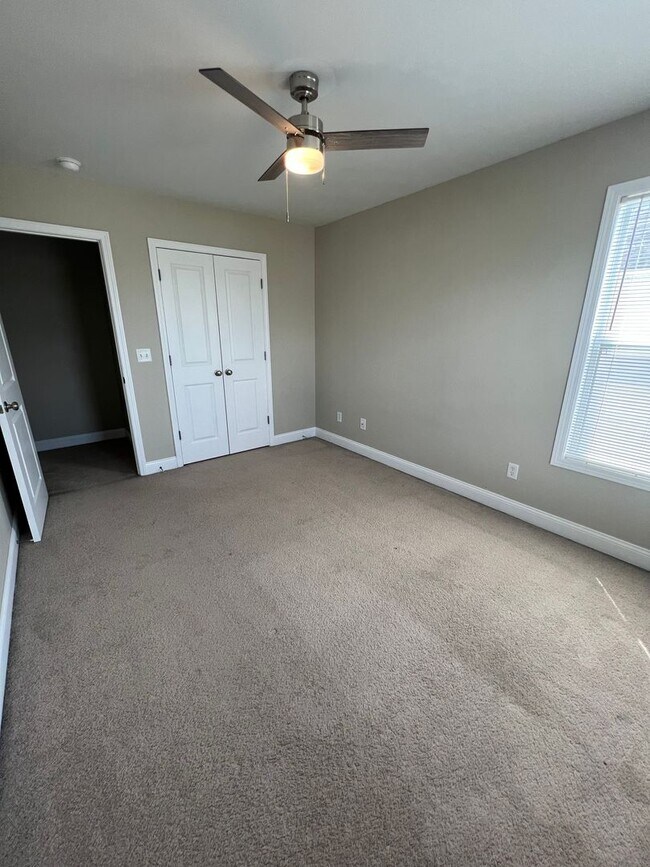 Building Photo - 7108 Verona Dr