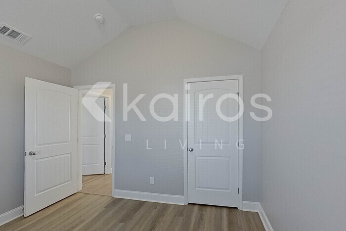 Building Photo - 100 Mountain Holly Rd