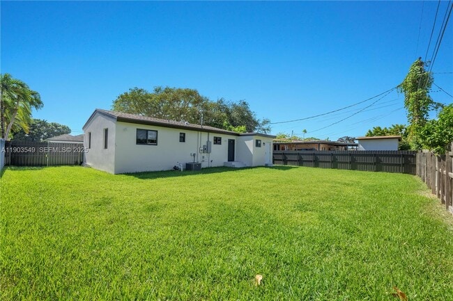 Building Photo - 6021 SW 19th St