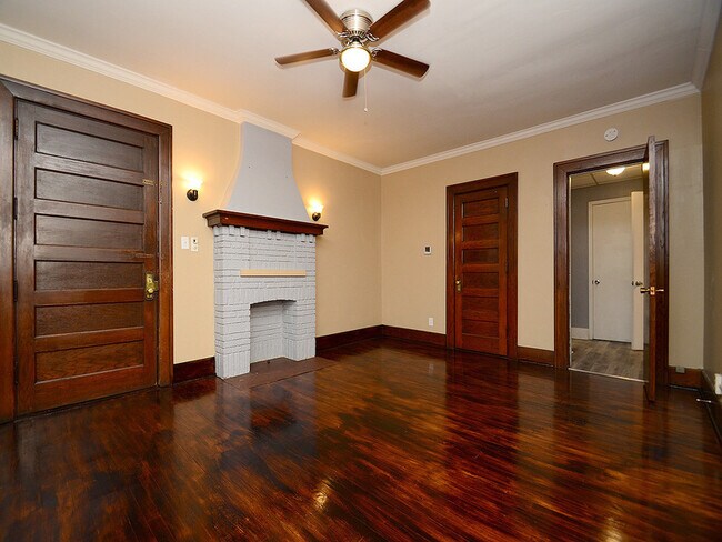 Building Photo - 602 1st Ave