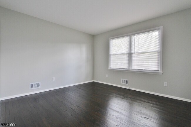 Building Photo - 516 Hamilton Blvd