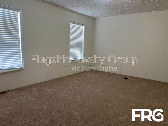 Building Photo - 5961 Berkley Dr