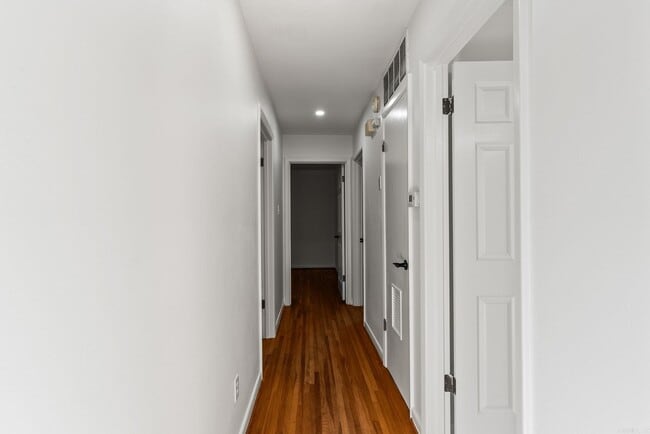 Building Photo - 26 Frostwood Dr