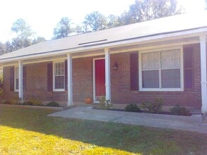Building Photo - 1631 Rolling Hills Trail SE