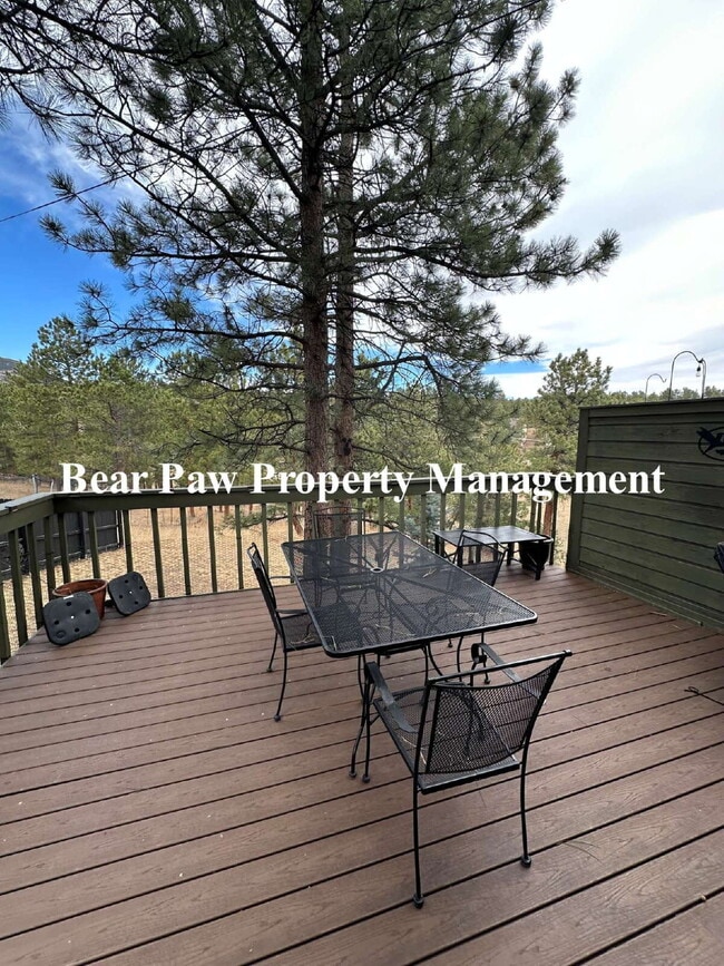 Building Photo - "Charming Duplex! Your Perfect Mountain Home Awaits!"