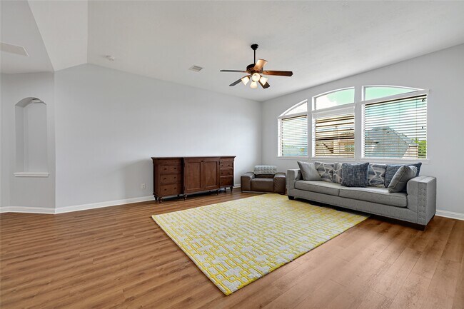 Building Photo - 28214 Churchill Ct