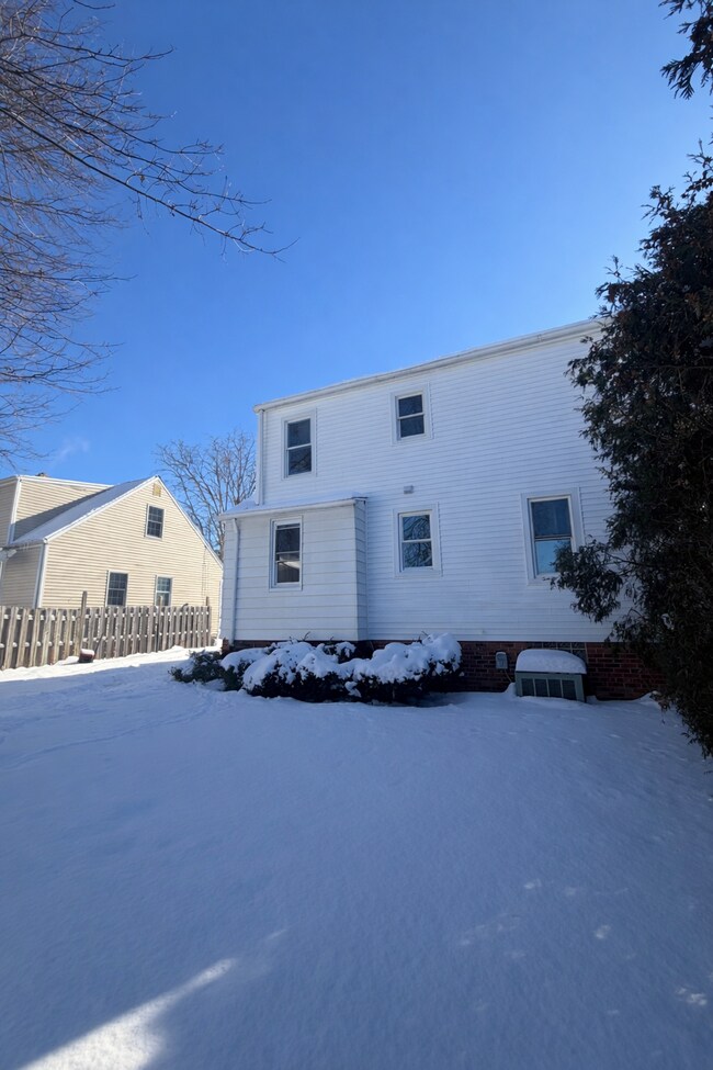 Building Photo - 116 Arlington Cir