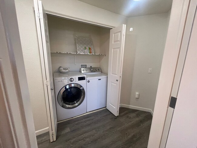 Building Photo - Updated 2bd/2bath Condo in Parker