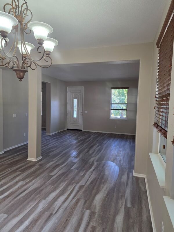 Building Photo - 28958 Newport Rd