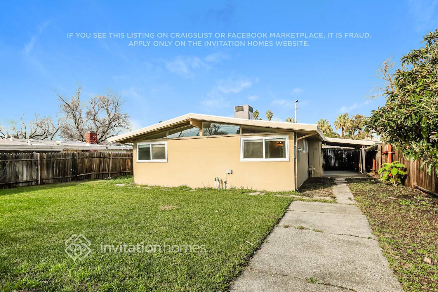 Building Photo - 1467 Michigan St