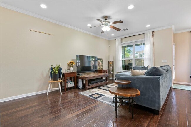 Building Photo - 13400 Briarwick Dr