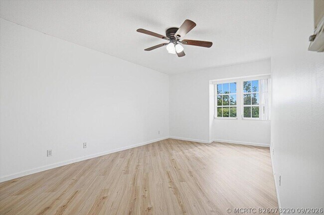 Building Photo - 11635 Ficus St
