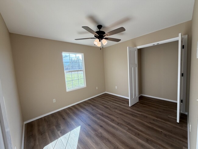 Building Photo - 174 Ruby Ln