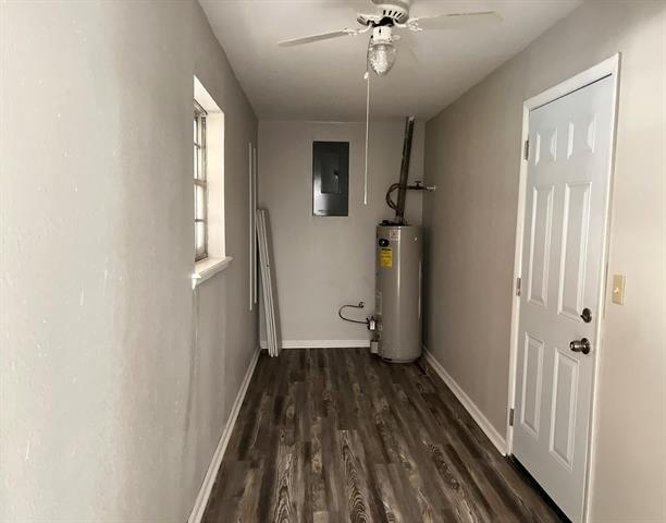 Building Photo - 209 Red Bird Ln