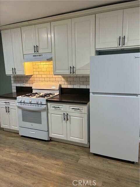 Building Photo - 627 Xenia Ave