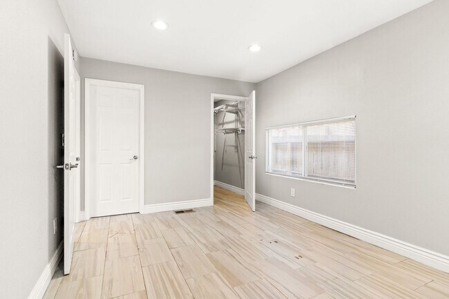 Building Photo - 1271 Ocean Ave