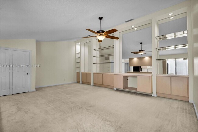 Building Photo - 2904 Pin Oak Ct