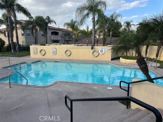 Building Photo - 375 Central