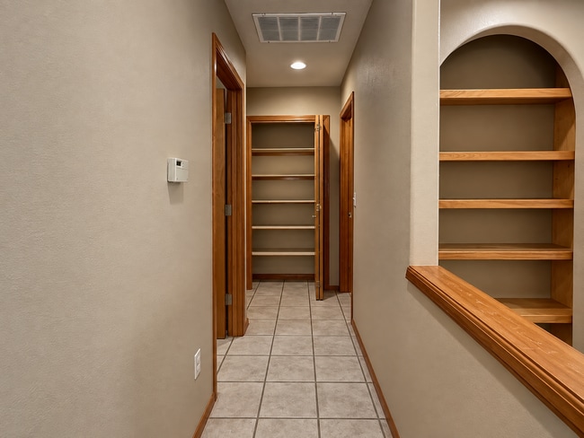 Building Photo - 17027 SW Lynnly Way