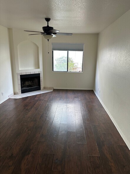 Building Photo - 8455 W Sahara Ave
