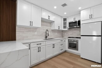 Building Photo - 212 E Florence Ave