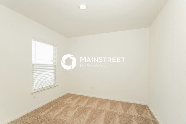 Building Photo - 3 Bedroom Pet-Friendly Home in New Braunfels, TX with Main Street Renewal