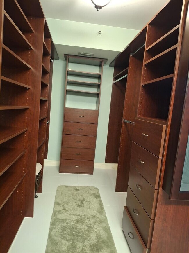 Building Photo - 2217 Cypress Island Dr