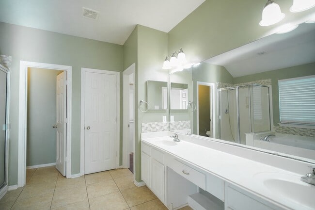 Building Photo - 8315 Cardamon Ln