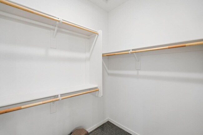 Building Photo - 641 S Davidson Ln