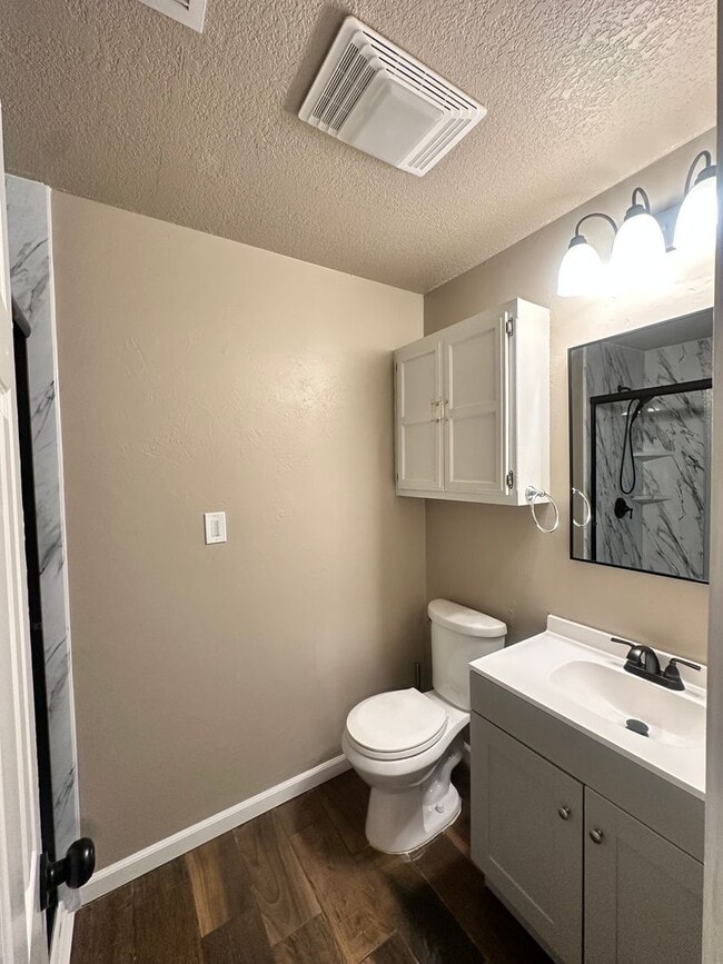 Building Photo - 3 Bed 2 Bath Home in Windsor Estates