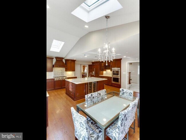 Building Photo - 7705 Huntmaster Ln