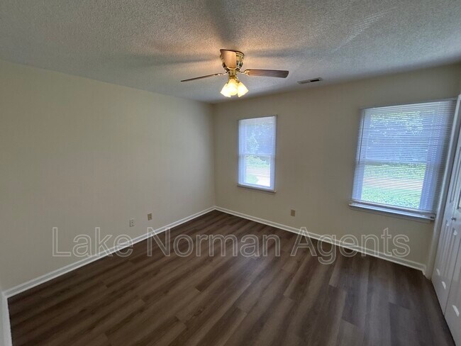 Building Photo - 4709 Grassy Creek Rd