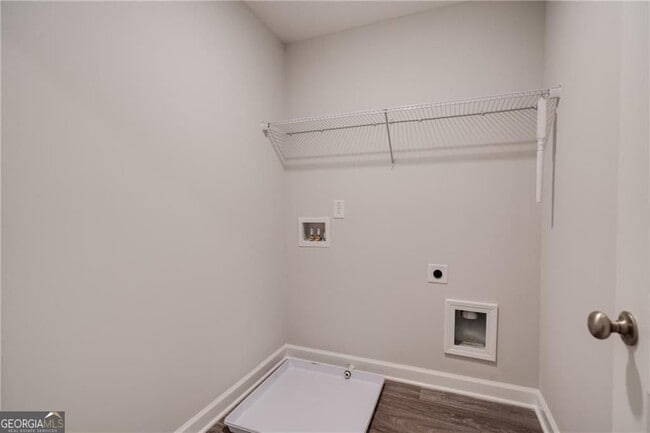 Building Photo - 1095 Lawanna Dr