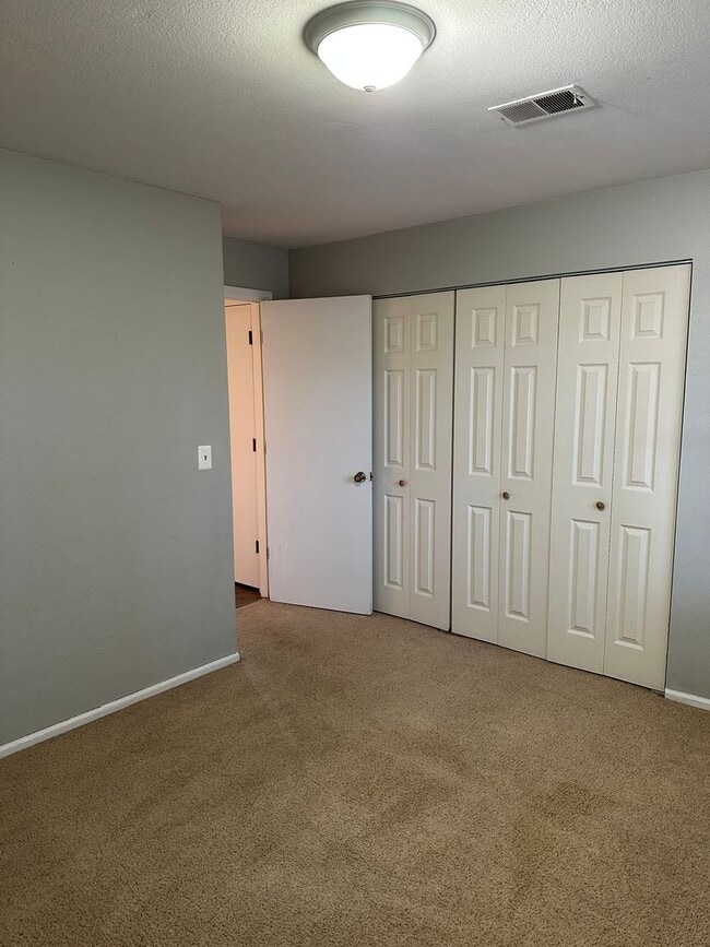 Building Photo - 1185 S Gilbert St