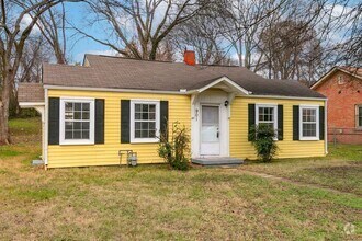 Building Photo - Charming Historic East Nash 3Bed/2Bath!