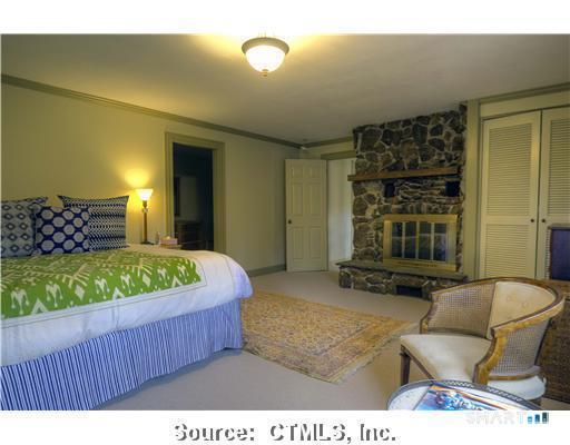 Building Photo - 38 Strawberry Ridge Rd