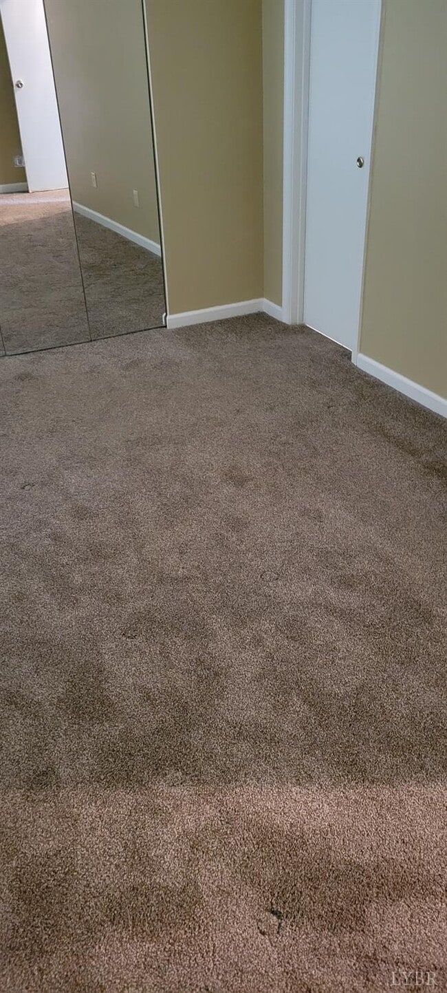 Building Photo - 112 Montview Forest Dr