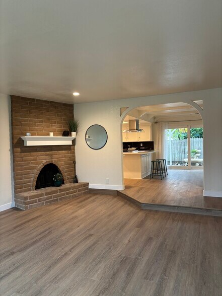 Building Photo - 2745 Pope Ave