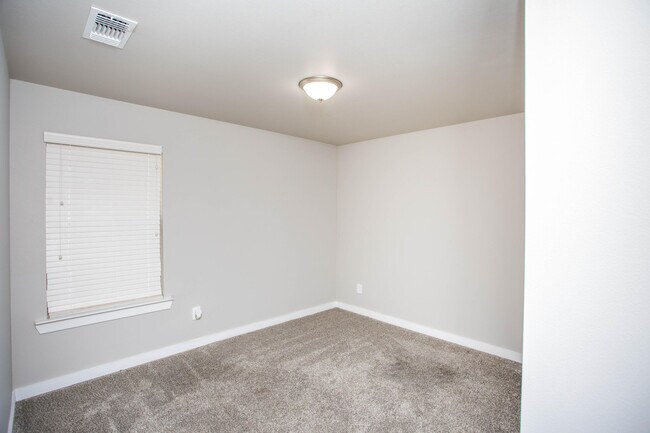 Building Photo - 4717 126th St