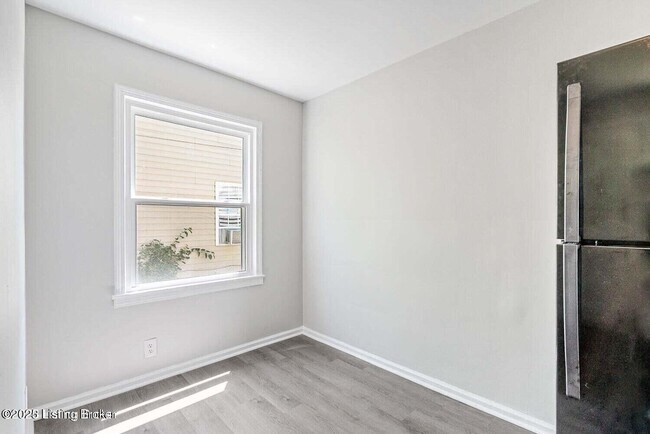 Building Photo - 2637 Olive St