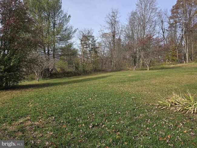 Building Photo - 1358 Graves Mill Rd