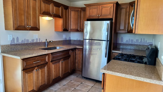 Building Photo - 777 Cypress Ave