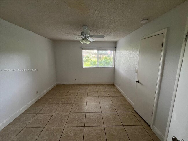 Building Photo - 3410 Pinewalk Dr N