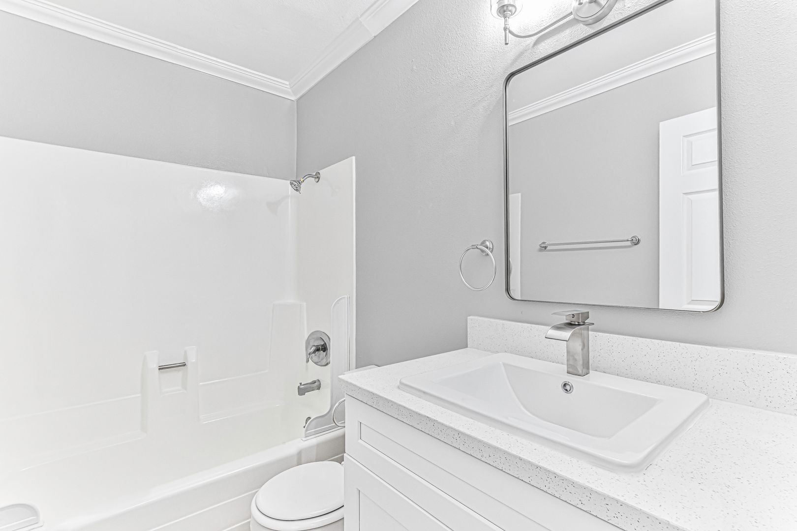 Building Photo - 1826 Cerritos Ave