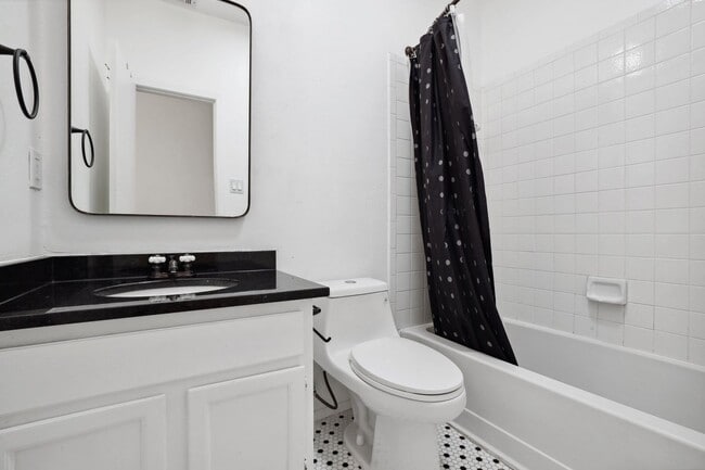 Building Photo - 6501 Brush Country Rd