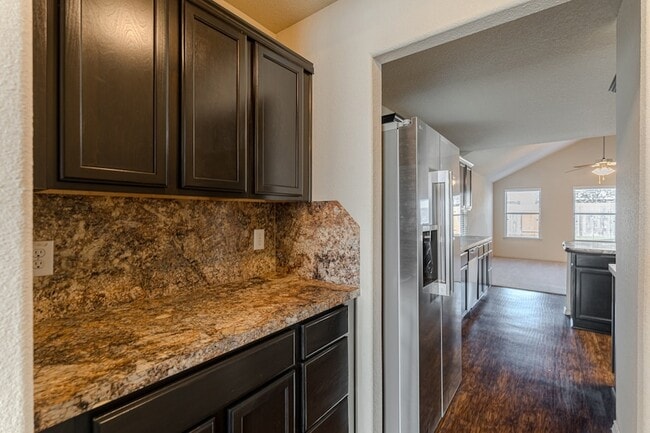 Building Photo - 2007 Naplechase Crest Dr