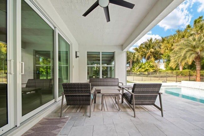 Building Photo - 9841 Salty Bay Dr