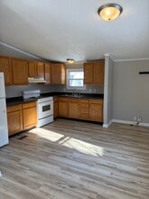 Building Photo - 509 N Madison St